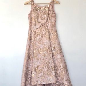 Has pockets! New/Good condition.